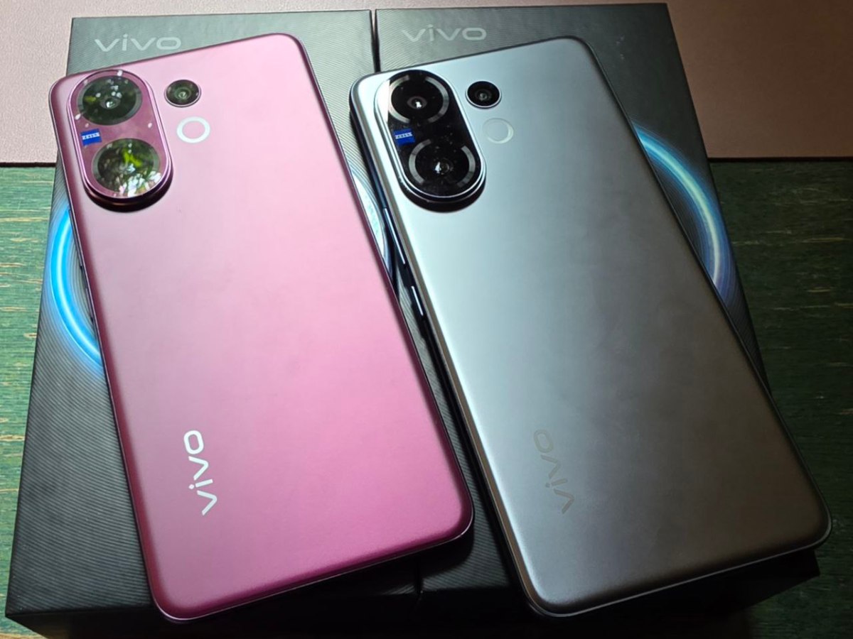 Vivo V60 review: Stylish powerhouse with Zeiss&nbsp;clarity